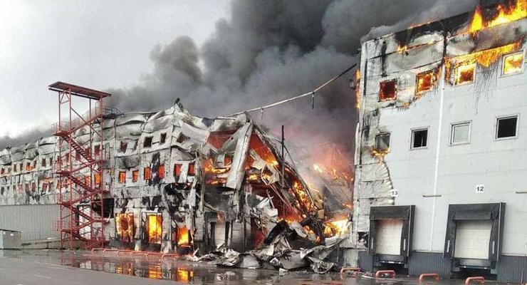 Под Киевом горели склады с косметикой