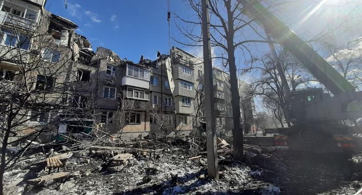Оккупанты вновь обстреляли в Харькове жилые дома (фото)