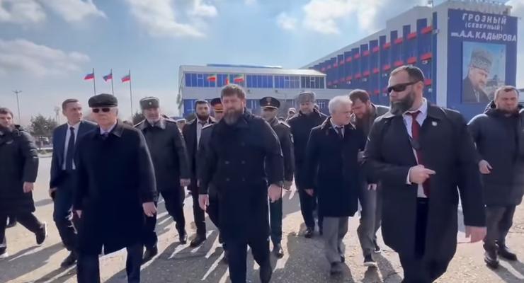 Кадырова, "воюющего под Киевом", увидели в Грозном