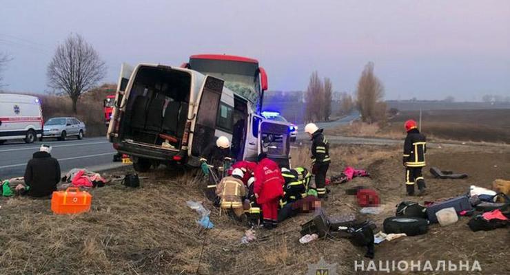 Под Хмельницким в ДТП погибли 6 переселенцев из Днепра