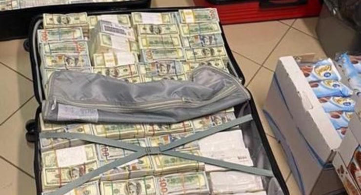Из Украины в чемоданах пытались вывезти 30 млн долларов