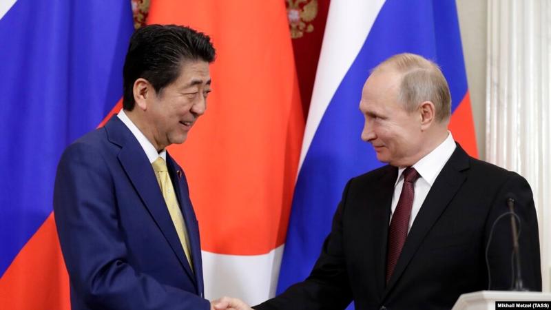 Премьер-министр Японии Синдзо Абе и Путин. / ТАСС