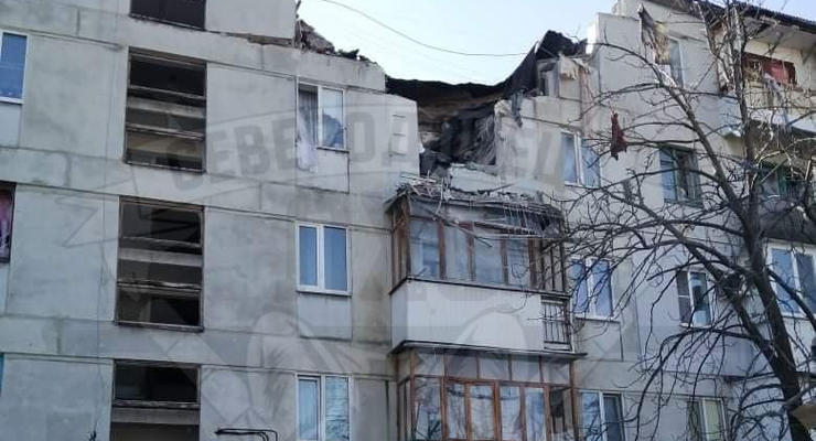 Глава Луганской ОВА об итогах дня: разрушенные дома, погибшие, раненые и 33 спасенных