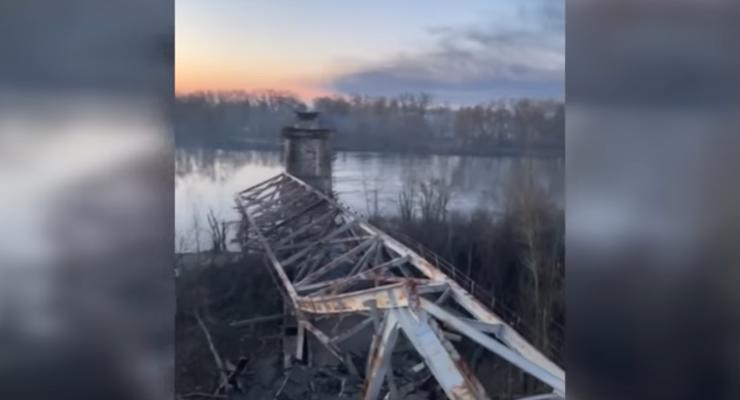 В Чернигове разбомбили мост через Десну