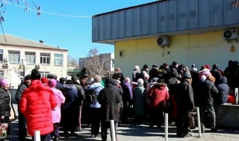 В Геническе оккупанты начали выдавать рубли / kherson.gp.gov.ua