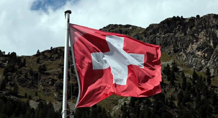 Швейцария в полном объеме вводит санкции против РФ