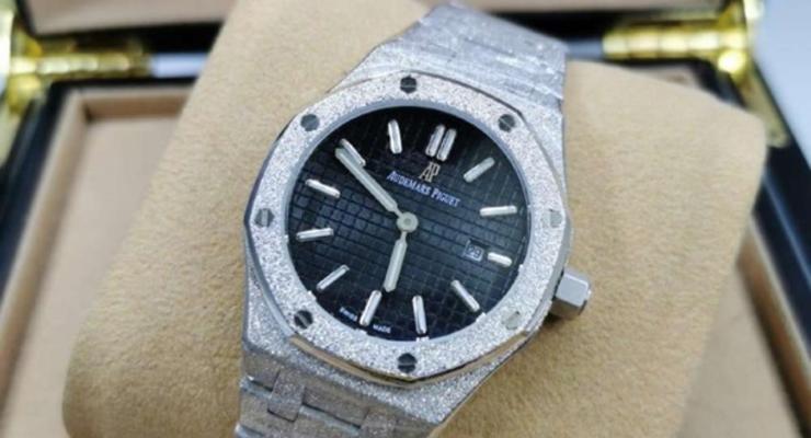 РФ в ответ на санкции конфисковала редкие швейцарские часы