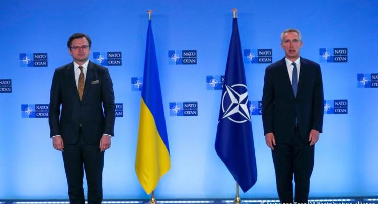 Главу МИД Украины пригласили на встречу НАТО