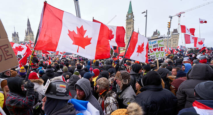 Парламент Канады одобрил безвиз с Украиной