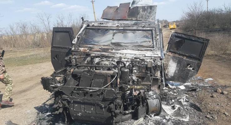 ВС РФ уничтожают свою технику и выдают ее за подбитую украинскую