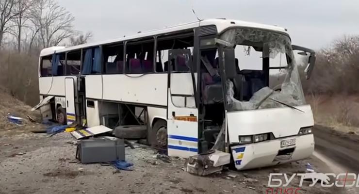 Российским авиаударом был уничтожен рейсовый автобус Изюм-Славянск