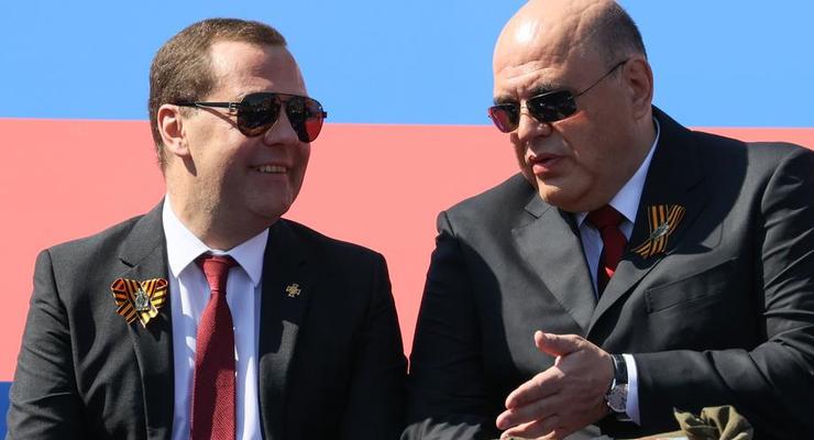 Премьер Мишустин и экс-президент Медведев: новые санкции США против РФ