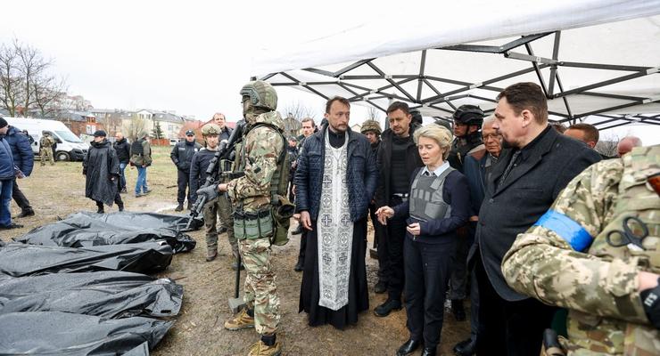 Руководители ЕС посетили места массовых убийств в Буче
