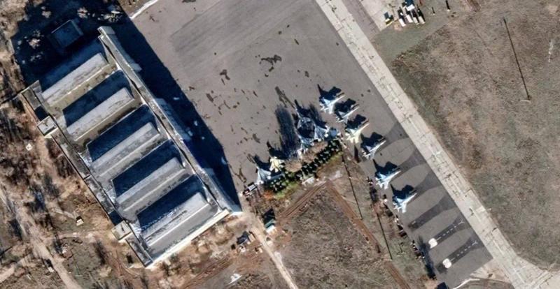 Истребитель 5-поколения Су-57 в летно-испытательном центре МО РФ. / Google Maps