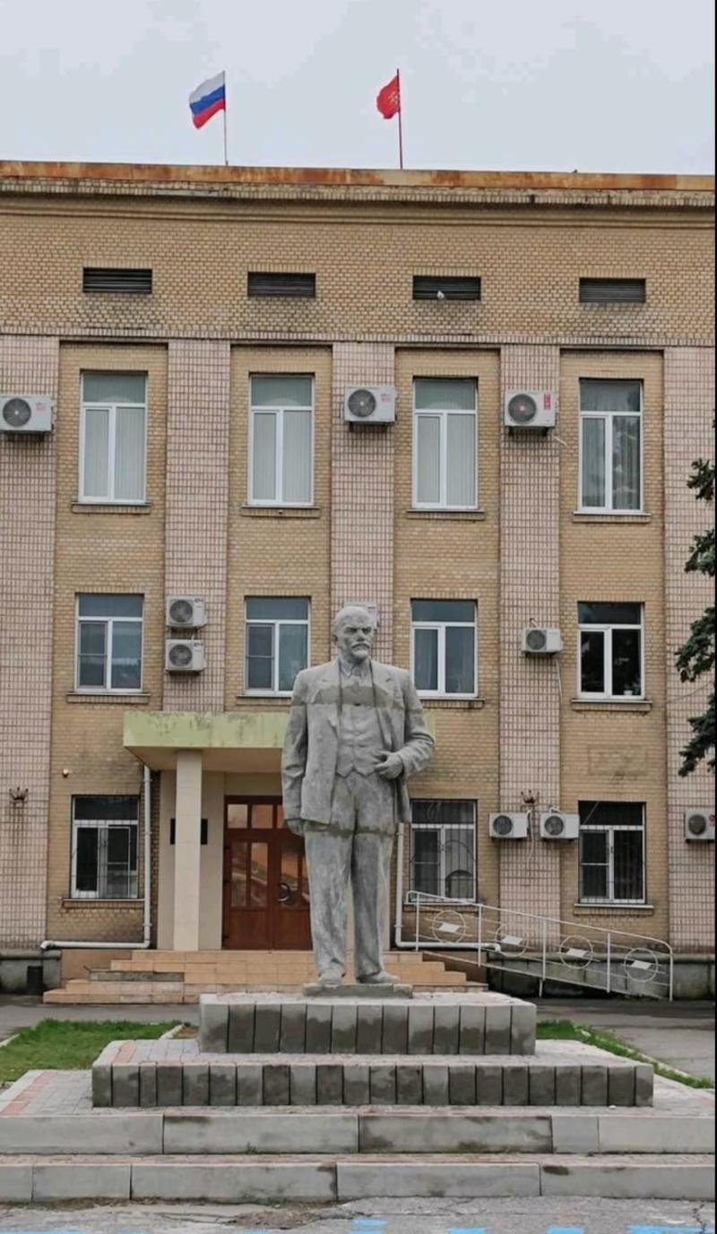 Оккупанты поставили памятник Ленину. / t.me/ukrain1an_news