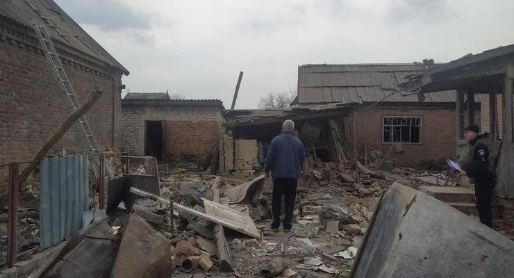 Глава Донецкой ОВА показал последствия артобстрела региона