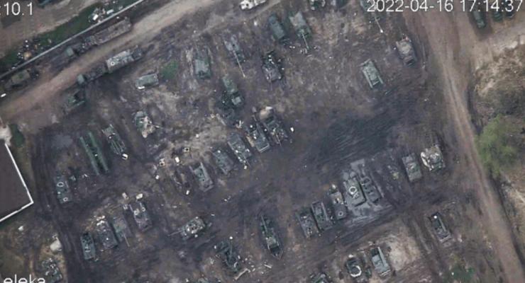 Разведка зафиксировала кладбище военной техники РФ под Белгородом - фото