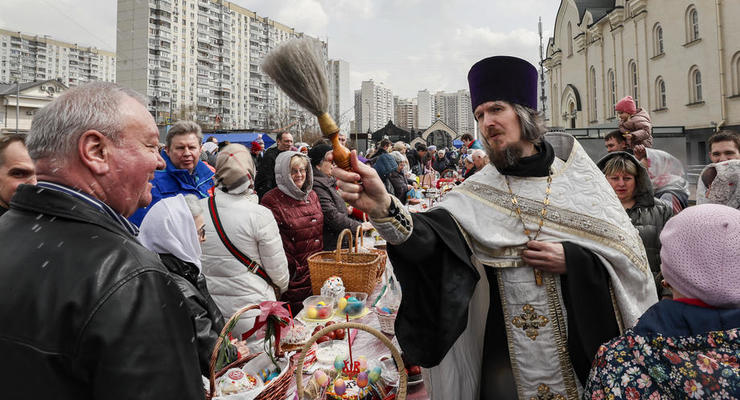 Российским священникам приказали агитировать за войну и службу в армии
