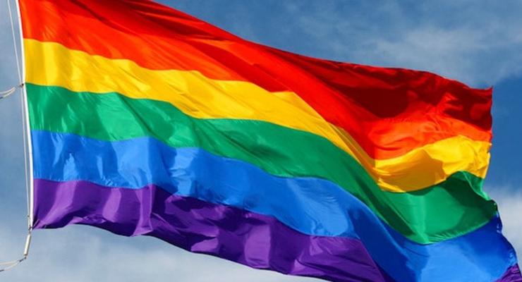 В Мариуполе россияне запустили новый фейк о лесбиянках