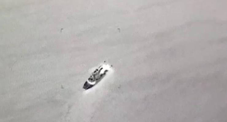 Возле острова Змеиный уничтожены два российских катера - видео