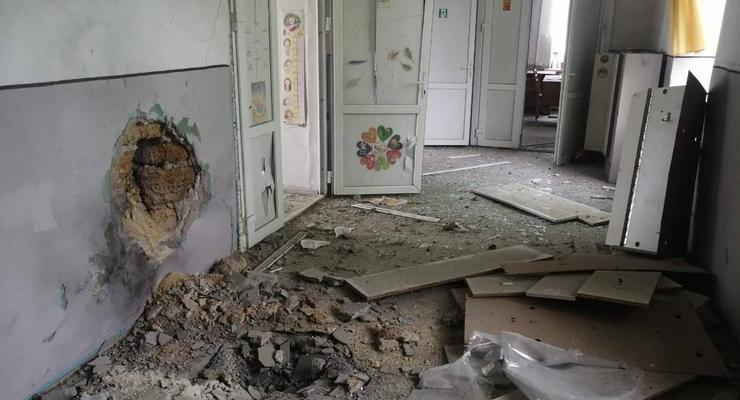 Обстрелы Запорожской области: разрушена школа, есть жертвы
