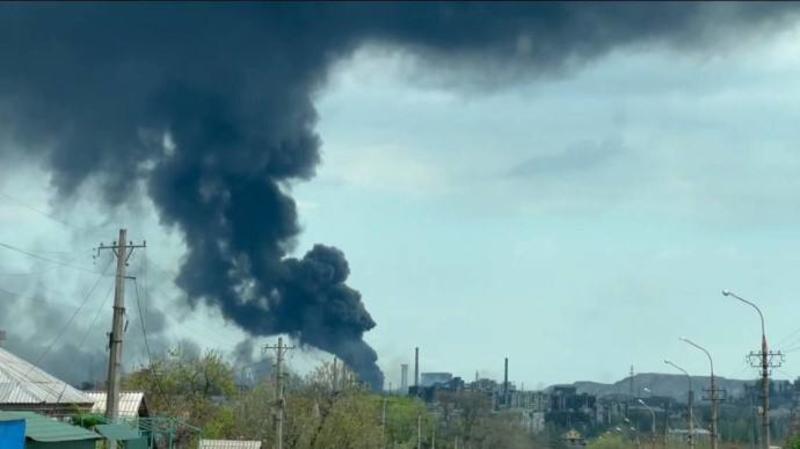 После ударов по заводу там начался пожар / t.me/Tsaplienko