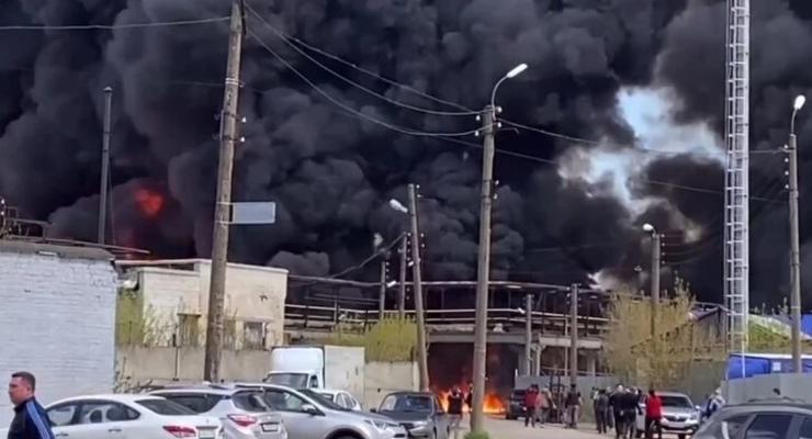 В России новое ЧП: горит завод в Дзержинске