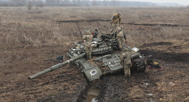 Бойцы 93-й ОМБр сожгли сразу три российских танка - видео