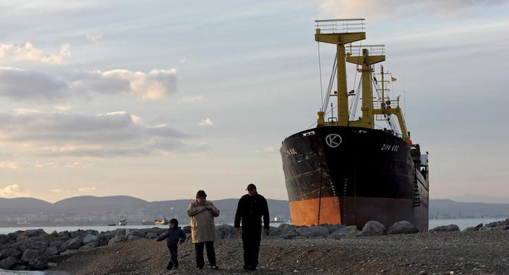 Крупнейшая судоходная компания РФ продает треть флота из-за санкций
