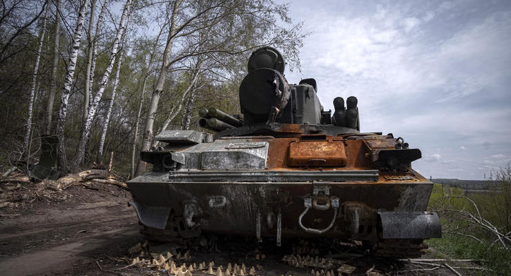 Украинские десантники уничтожили российский танк - видео