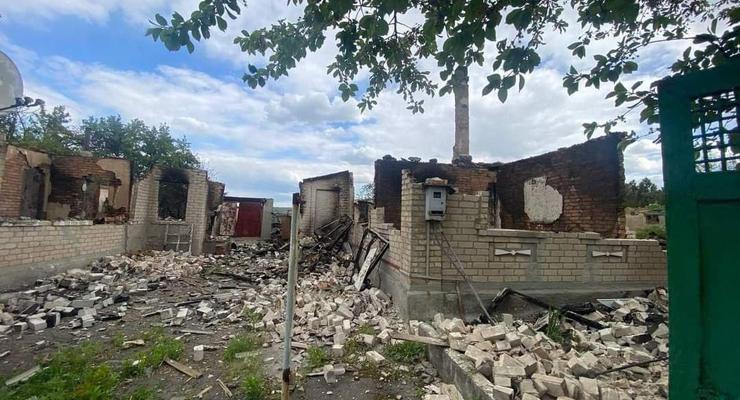 Враг разрушил за сутки 45 зданий на Донеччине