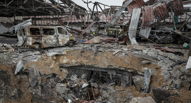 "Бомбили как атомными бомбами": мэрия о российских обстрелах Мариуполя