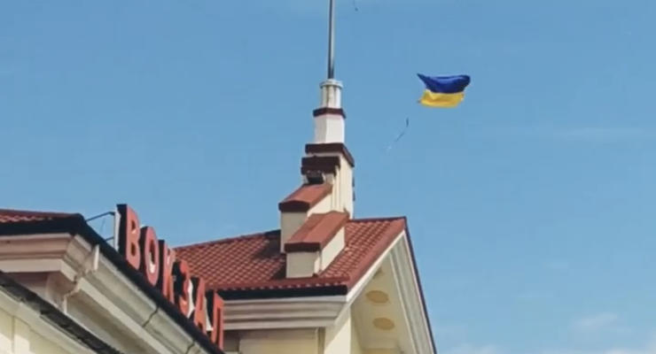 В оккупированном Херсоне развивается флаг Украины