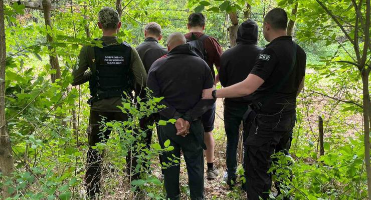 На Буковине ликвидировали канал незаконной переправы мужчин за границу