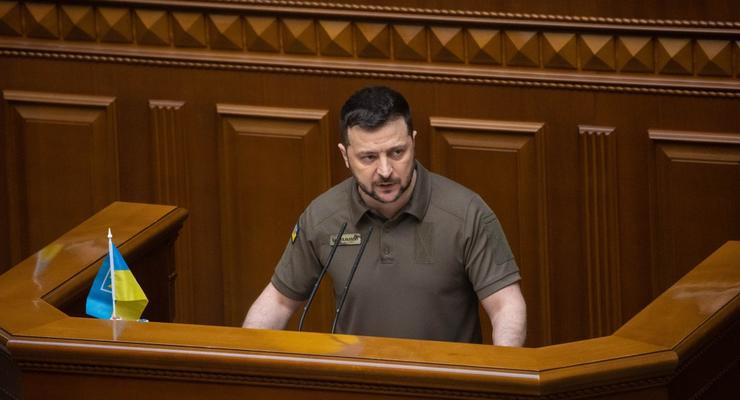 Зеленский призвал прекратить продажу РФ украденного зерна