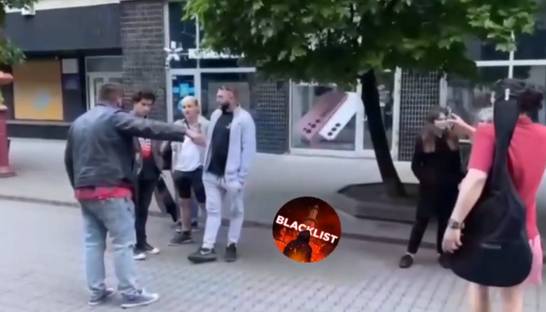 В Ивано-Франковске избили уличного музыканта за песни на русском языке