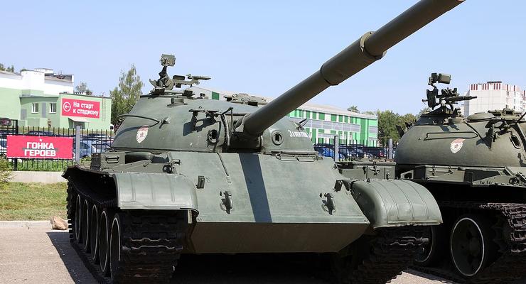Не для атаки: Стало известно, зачем врагу старые Т-62