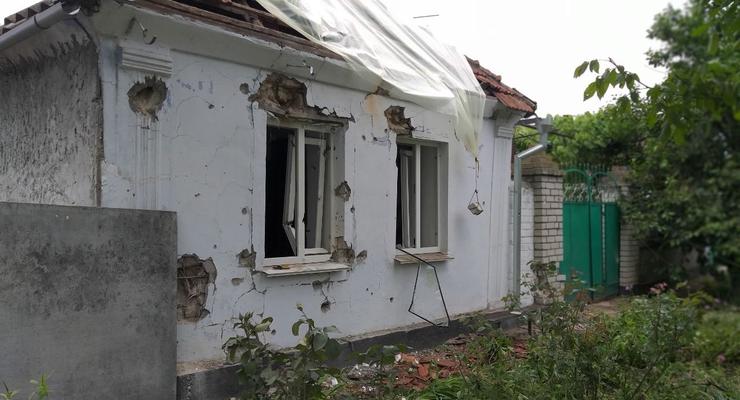 Боевики обстреляли Николаев: повреждены десятки домов - фото