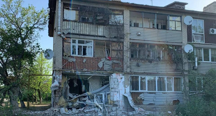 Оккупанты ночью несколько часов обстреливали поселок в Запорожской области