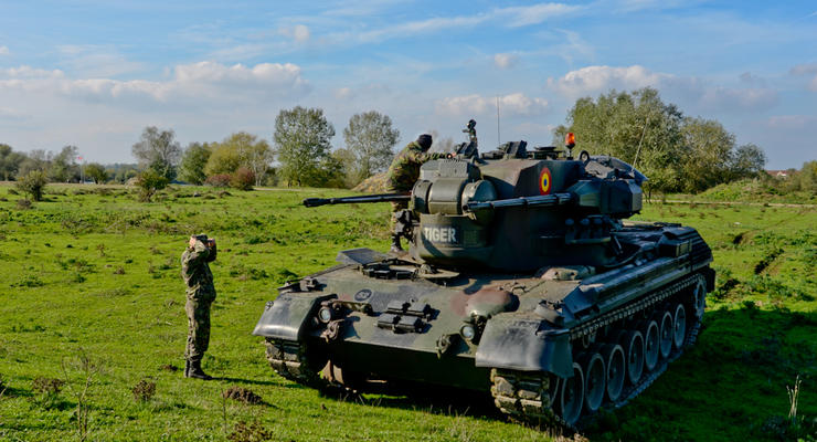 В Германии назвали причину задержек с поставкой оружия Украине