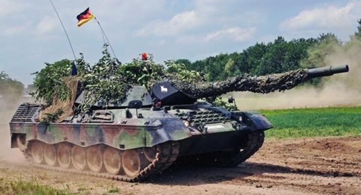 Швейцария разрешила ФРГ передать Украине танки Леопард