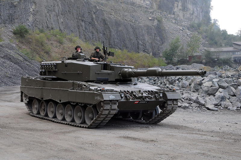 Leopard 2 A4 / wikipedia
