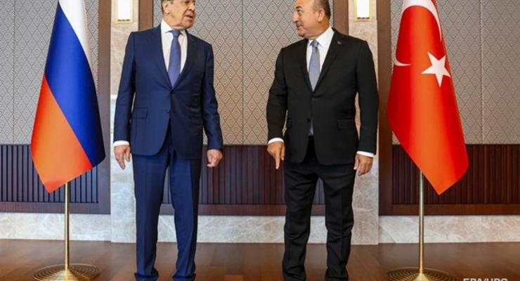 Турция и РФ ведут переговоры о зерновых коридорах
