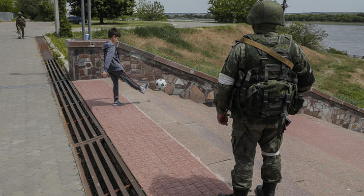 Российские оккупанты перевозят в Херсон свои семьи - ОК "Юг"