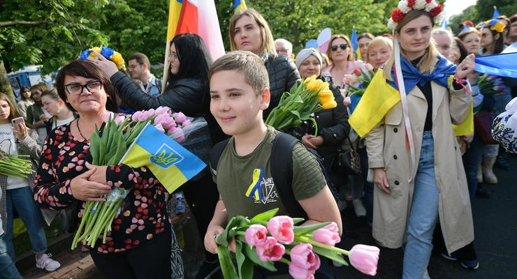 Вернуться домой хочет половина украинских беженцев в Польше