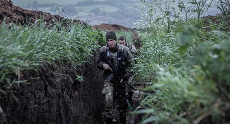 На Донбассе идут сверхжестокие бои - Зеленский