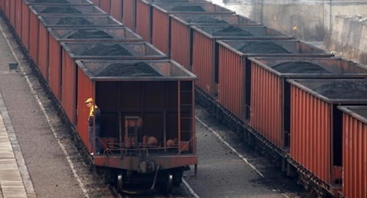 Казахстан заблокировал на своей территории российский уголь - СМИ