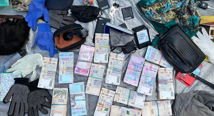 У Києві валютні шахраї обдурили чоловіка майже на мільйон гривень