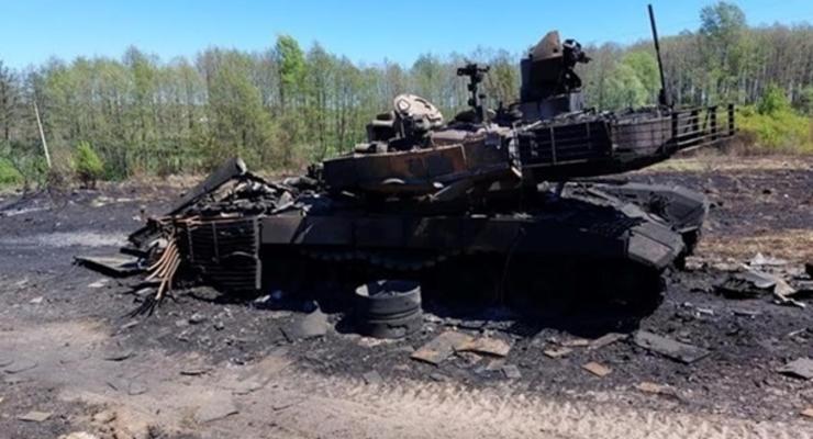 Украинские военные уничтожили на юге танки РФ и склады с боеприпасами