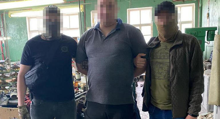 Співробітник київського оборонного підприємства виправдовував окупантів